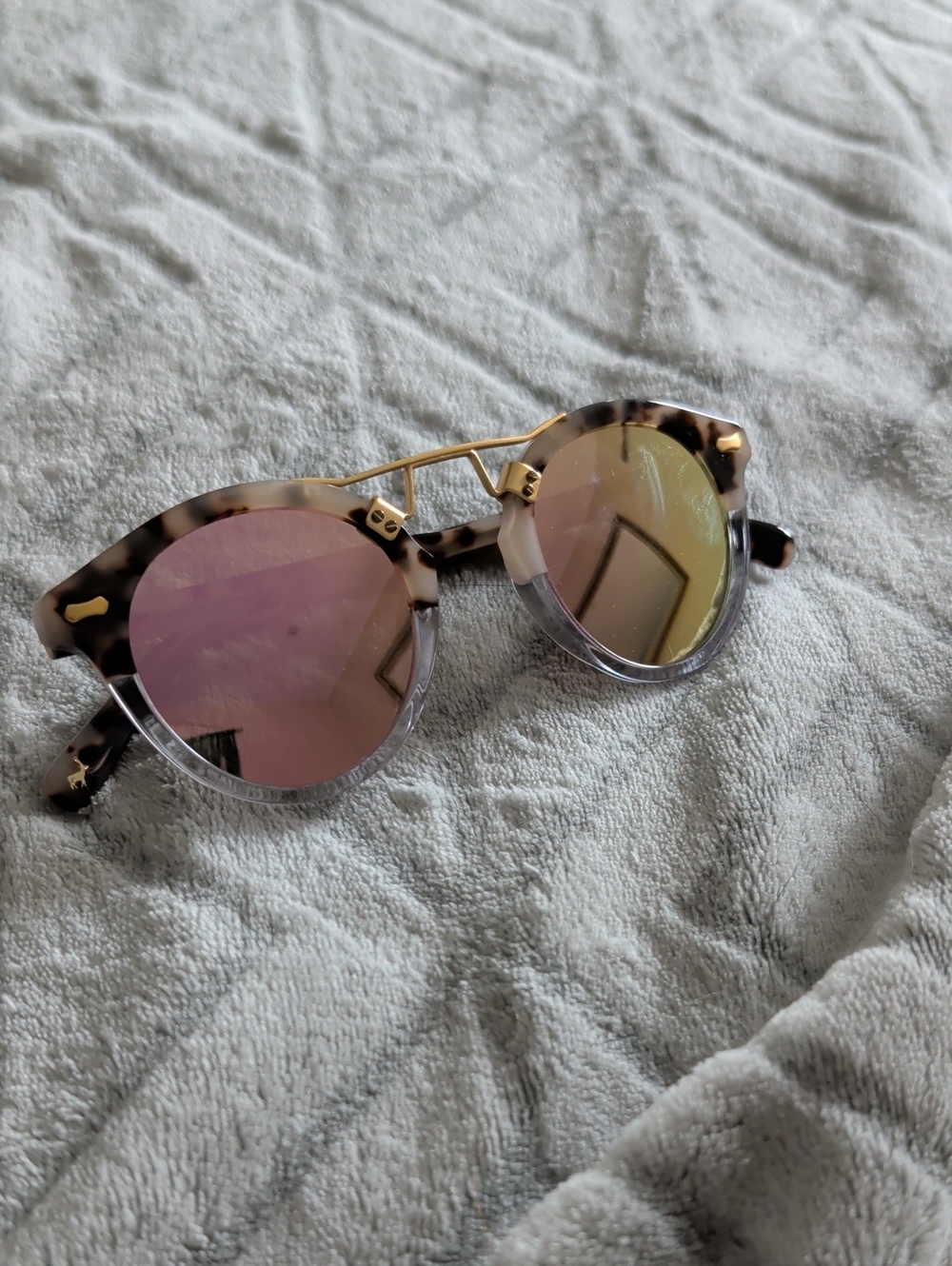 Tortoise Mirrored Round Sunglasses with Gold Bridge